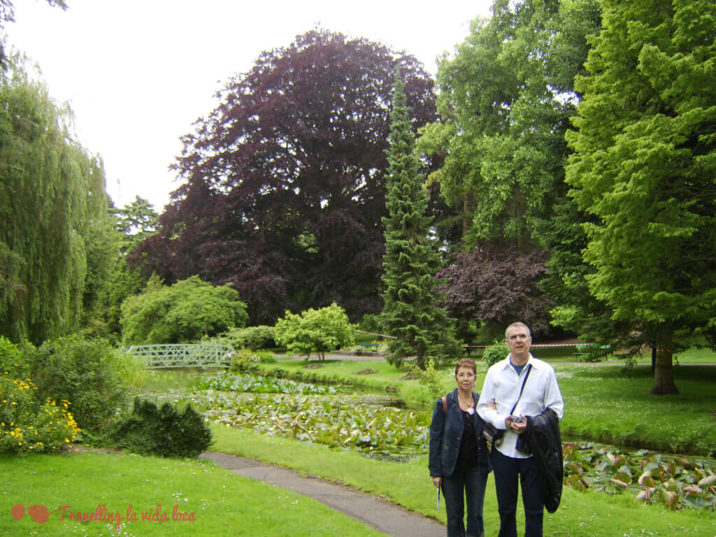 Mis padres en los Botanic Gardens (año 2007)