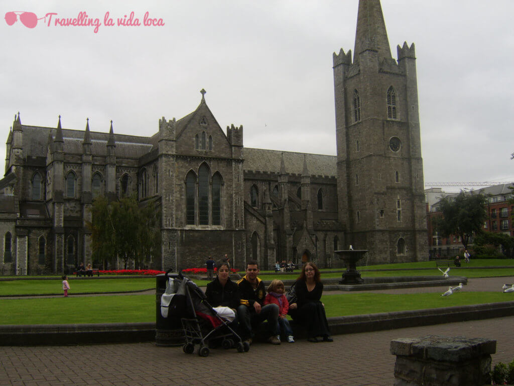 Visita de mi hermana Elena, mi cuñado Gabi y mis sobrinos Iria y Marc (año 2007) - En Saint Patrick's Cathedral