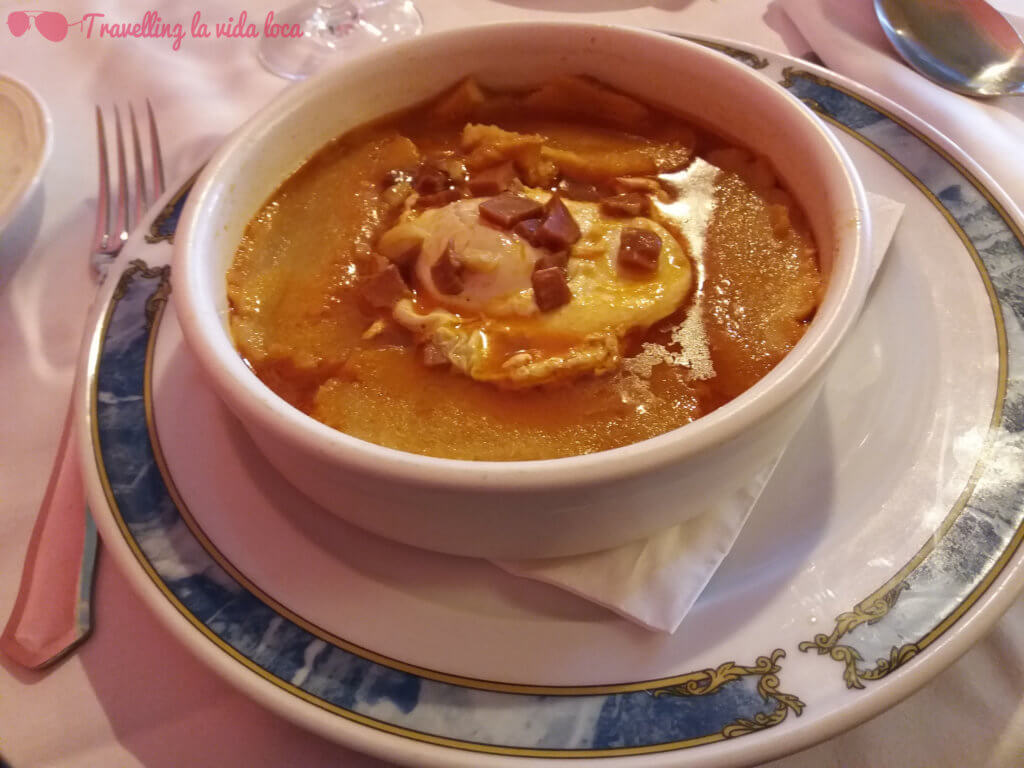 Sopa castellana: contundente y deliciosa
