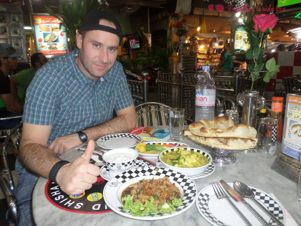 Cena en Nasir al Masri con el curry verde de la muerte