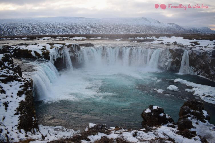 Godafoss, nuestra primera gran cascada islandesa