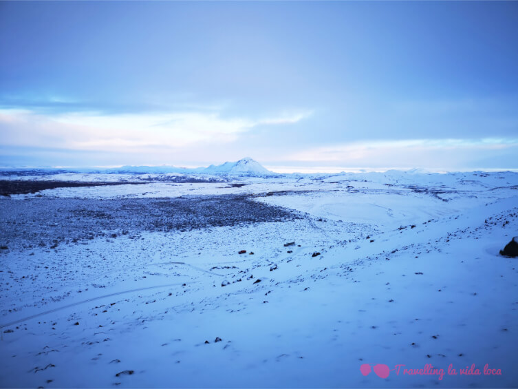Las vistas de la zona de Mývatn desde la cima del cráter Hverfjall