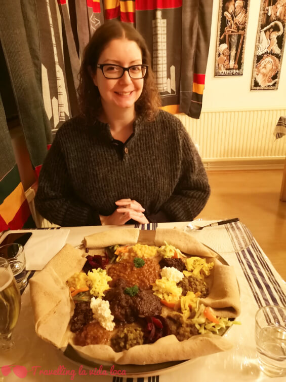 Delicosa comida etíope (¡y mi jersey nuevo de lana de oveja islandesa!)