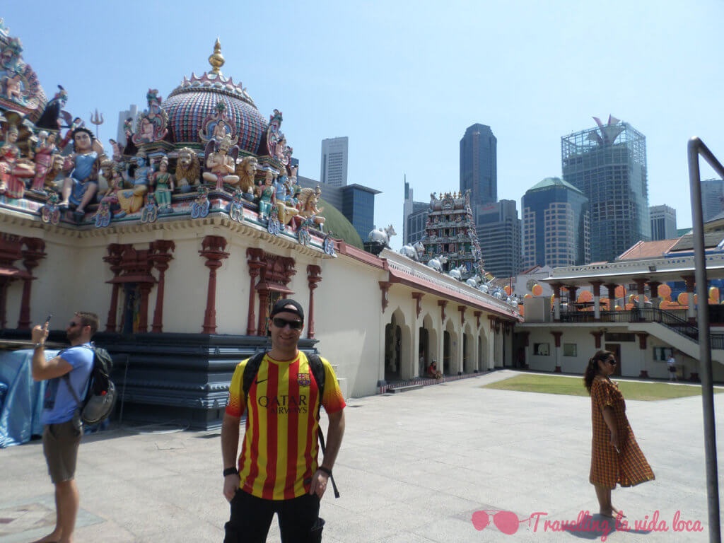 Patio del templo Sri Mariamman
