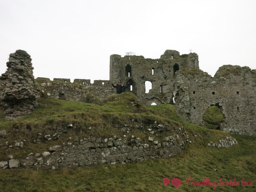 Castle Roche desde dentro de las ruinas